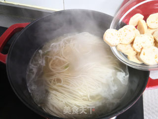 青菜鱼籽肠面的做法步骤：5