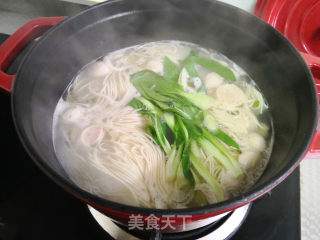 青菜鱼籽肠面的做法步骤：6