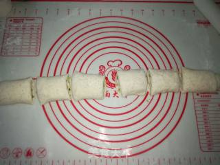 全麦发面葱油饼的做法步骤：16
