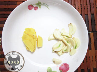可乐排骨烧土豆的做法步骤：3