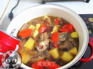 可乐排骨烧土豆的做法步骤：8