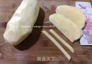 自制薯条的做法步骤：1