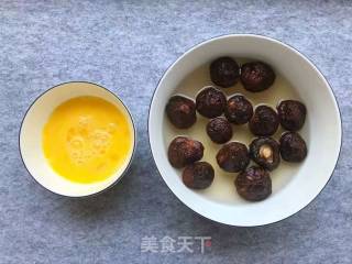 海鲜炒线面的做法步骤：1