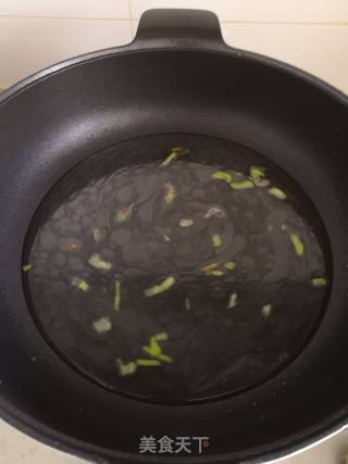 青萝卜虾仁汤的做法步骤：3