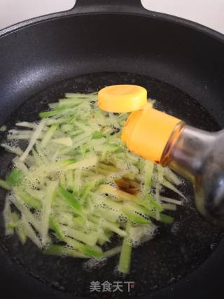 青萝卜虾仁汤的做法步骤：6