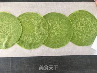 抹茶千层毛巾卷的做法步骤：12