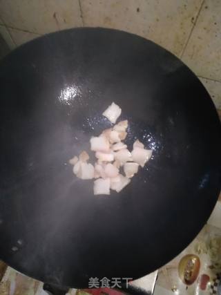 空心菜炒肥肉的做法步骤：3