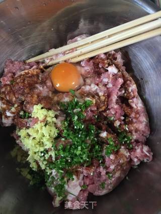 香炸肉圆的做法步骤：1
