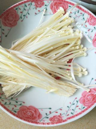 香煎金针菇的做法步骤：1