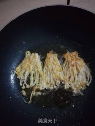 香煎金针菇的做法步骤：5