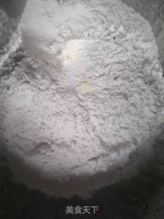 电饼铛披萨的做法步骤：2