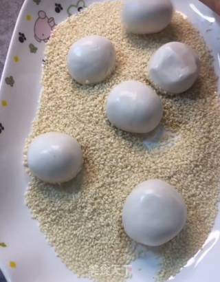 空心豆沙馅芝麻球的制作方法的做法步骤：6