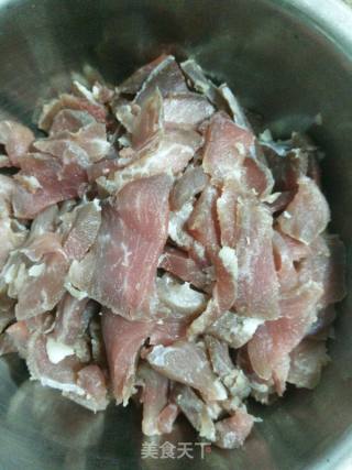 暴腌肉炒大蒜的做法步骤：4