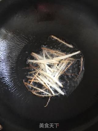 肉丝炒海带丝的做法步骤：3
