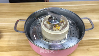 饺子皮咸蛋黄烧麦的做法步骤：8