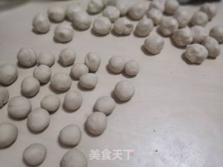 香脆可口，咸甜适中之（肉末梅干菜酥饼）的做法步骤：11