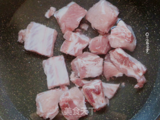 排骨土豆焖饭#冬季暖身美食#的做法步骤：1