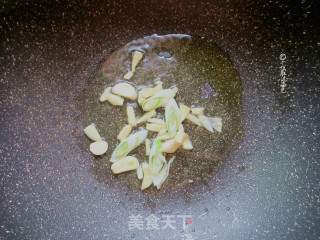 酸辣酥肉汤的做法步骤：6