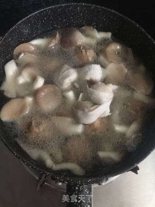 平菇丸子汤的做法步骤：5