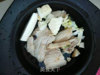 砂锅五花肉炖菜的做法步骤：9