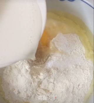 如何制作空心油条的做法步骤：3