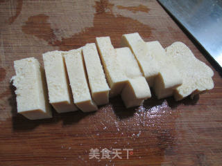 冻豆腐烧胡萝卜的做法步骤：2