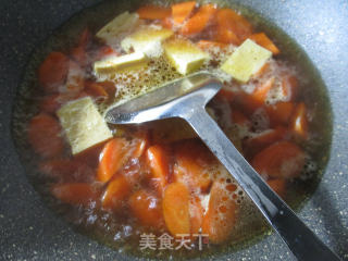 冻豆腐烧胡萝卜的做法步骤：9