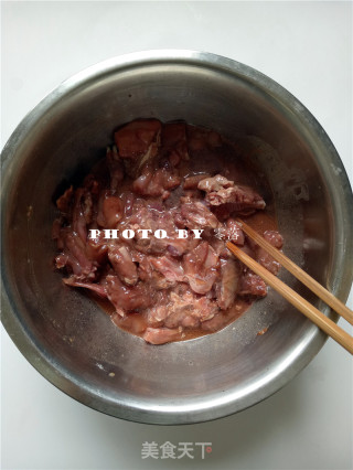 爆炒兔肉的做法步骤：3
