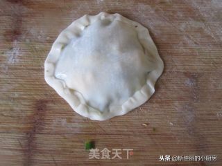 【韭菜盒子（饺子皮版）】的做法步骤：12