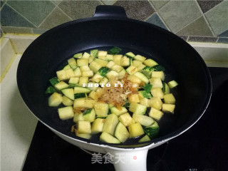 海味南瓜汤的做法步骤：5