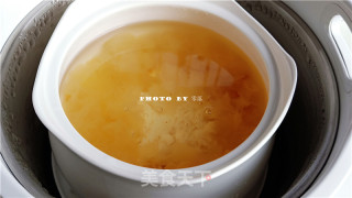 桃胶米酒银耳羹的做法步骤：4