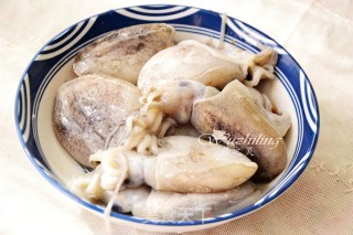儿菜炒小墨鱼的做法步骤：1