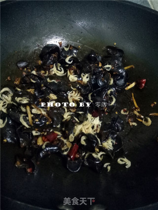 白菜炒木耳的做法步骤：9