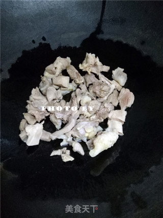 板栗烧鸡的做法步骤：4