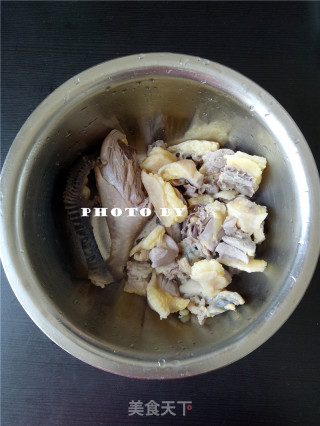 粉条烧土鸡的做法步骤：4
