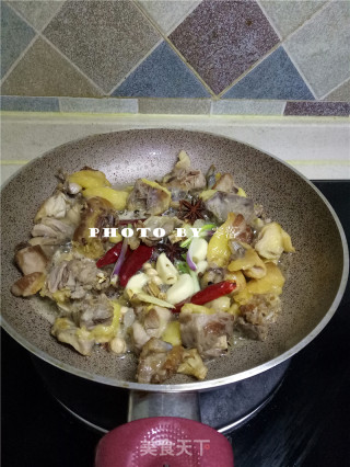 粉条烧土鸡的做法步骤：7