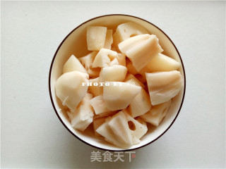 茯苓猪骨汤的做法步骤：6