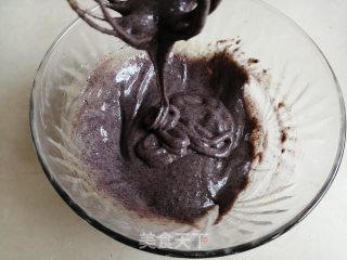 黑米戚风蛋糕的做法步骤：6