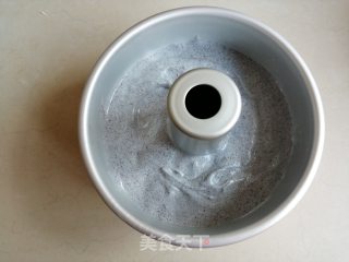 黑米戚风蛋糕的做法步骤：11