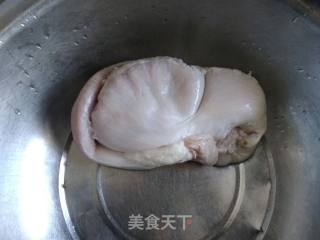 猪肚包鸡的做法步骤：1