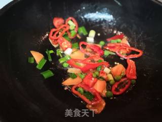 红椒煸炒牛肉片的做法步骤：4