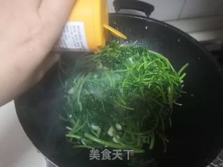 清炒茼蒿菜的做法步骤：6