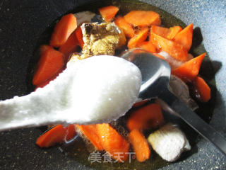 胡萝卜烧大排的做法步骤：7