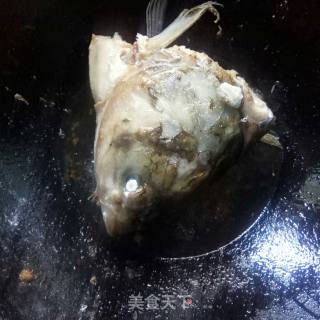 酸菜鱼头锅的做法步骤：5