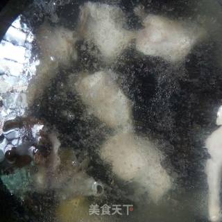 酸菜鱼头锅的做法步骤：8