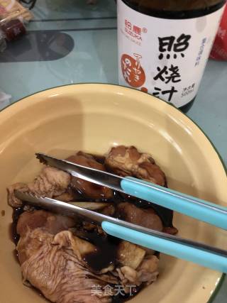 照烧鸡翅饭的做法步骤：1
