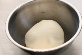 怎么手揉面团做牛奶小面包？的做法步骤：8