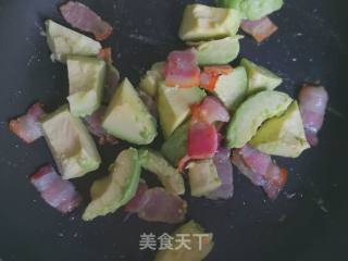 培根牛油果滑蛋的做法步骤：6