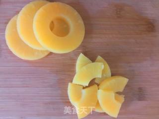 菠萝虾炒饭的做法步骤：3