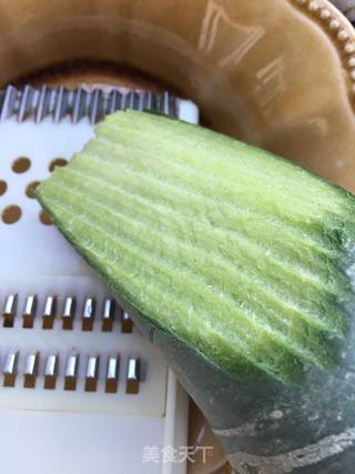 “萝卜”萝卜丝炖虾的做法步骤：1